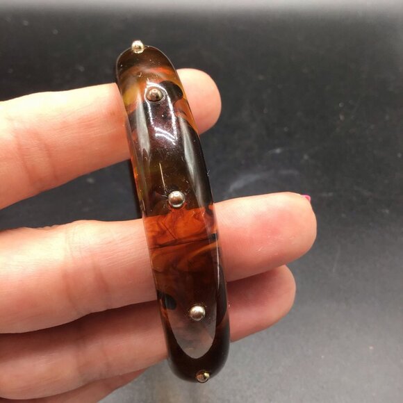 Apple Juice Lucite Bangle Swirled Marbled Studded Design Vintage Bracelet - Picture 5 of 8